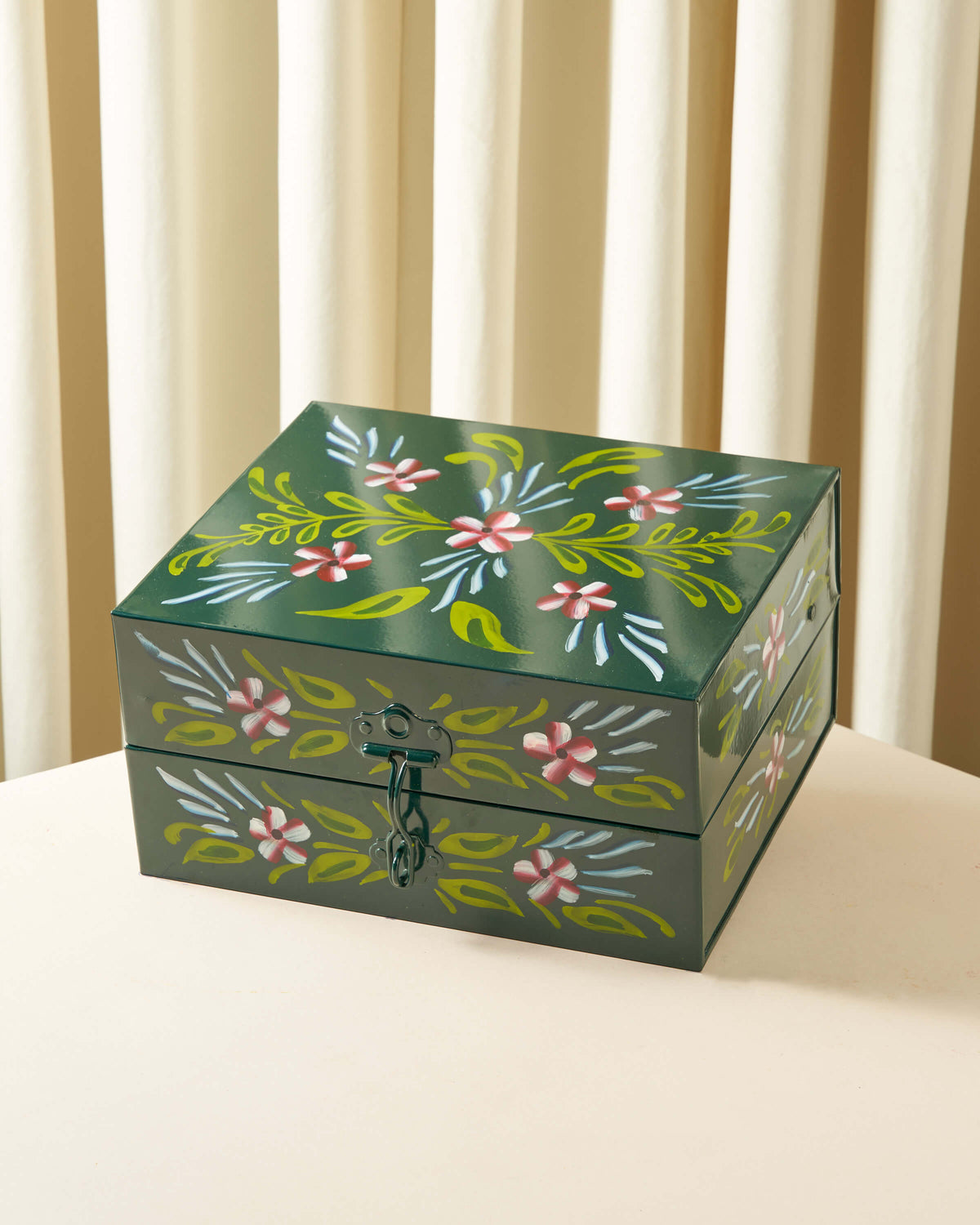 Sheikha Hand-Painted Metal Finjan Box Set with Warmer