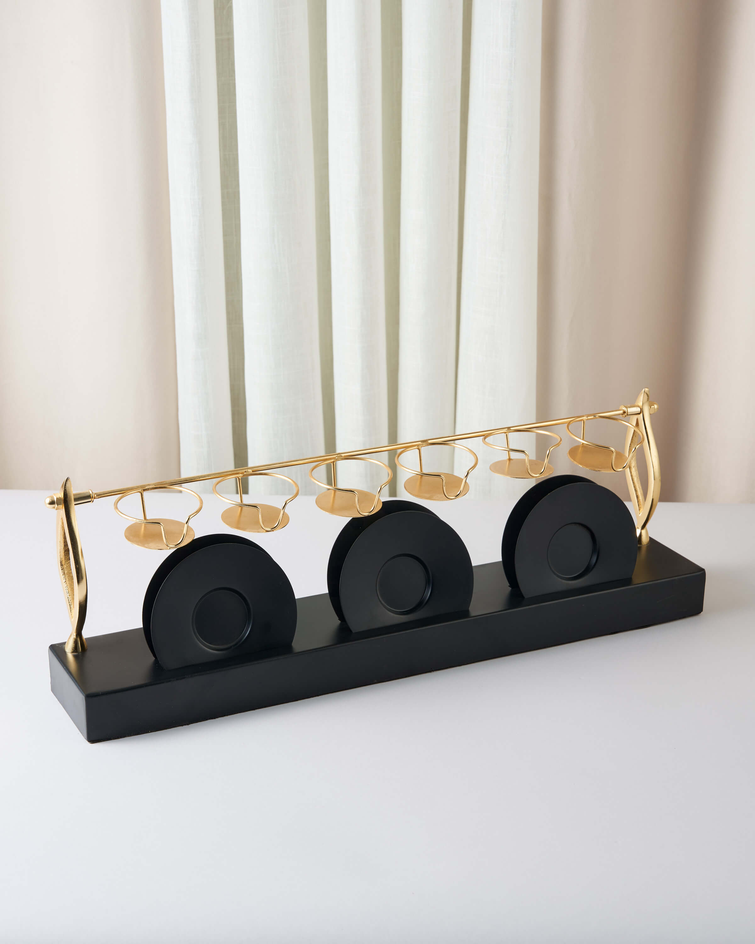 Masterpiece Tea Glass Stand — Black & Gold