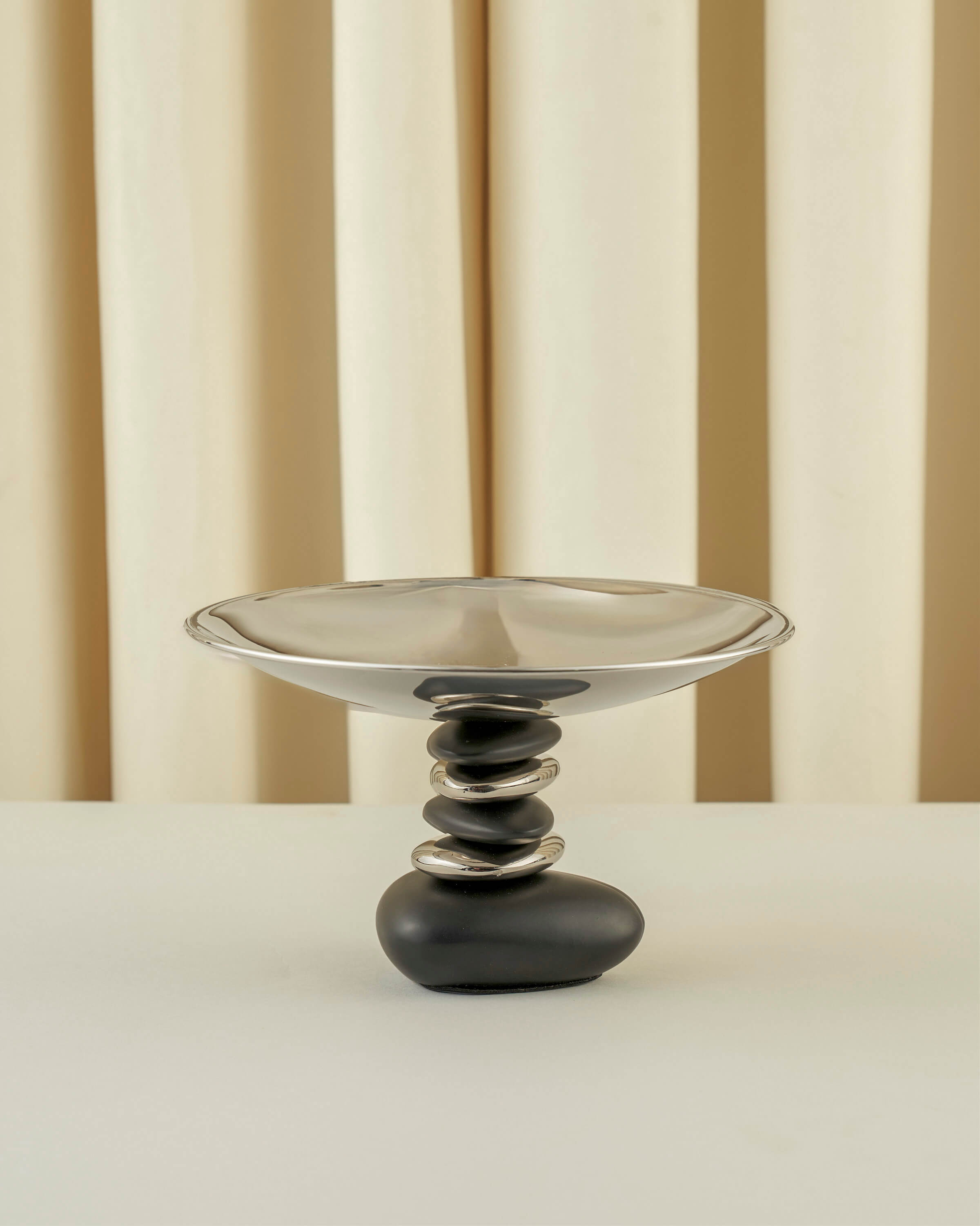 "Rawasi" Footed Flat Plate – 3 Sizes