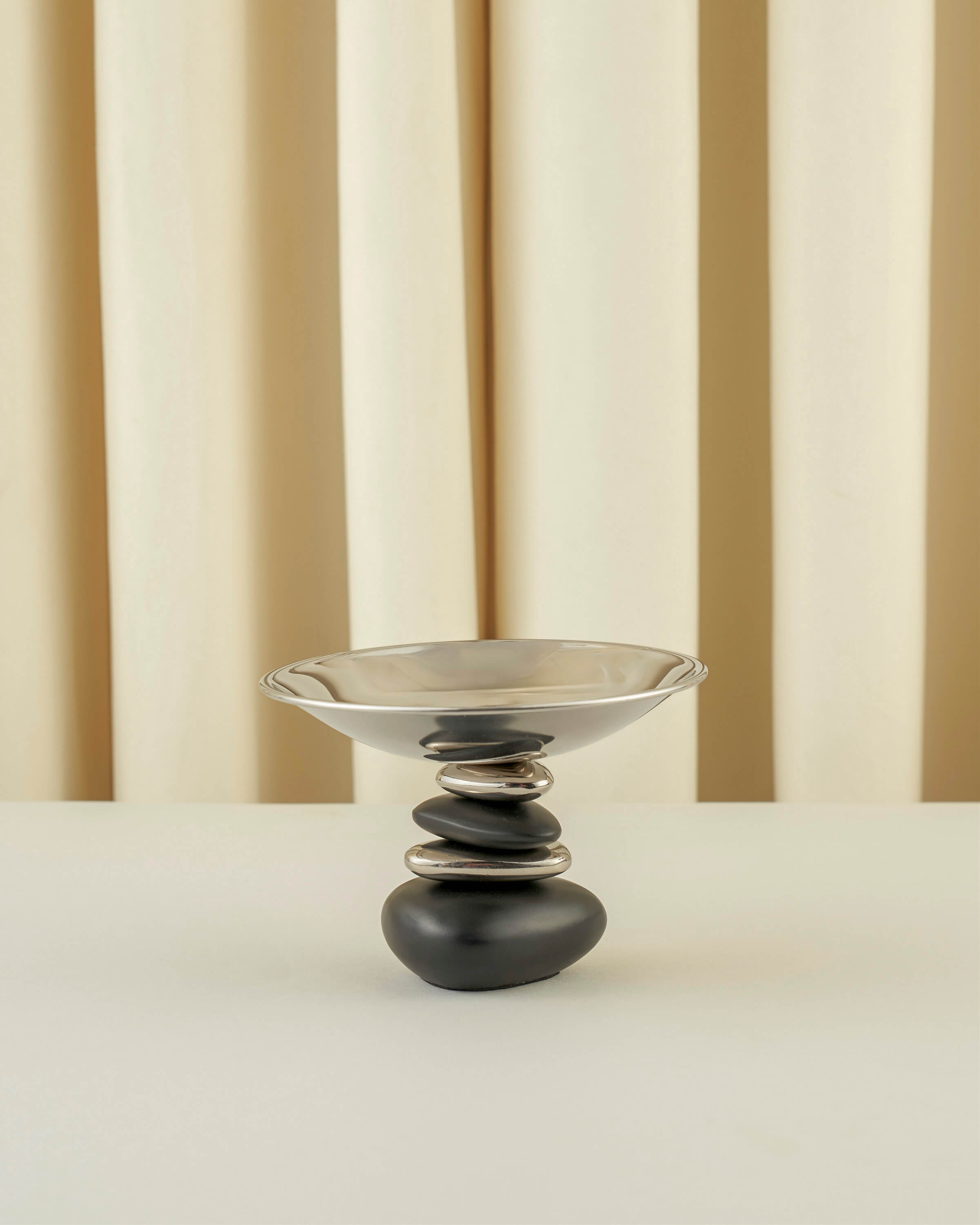 "Rawasi" Footed Flat Plate – 3 Sizes
