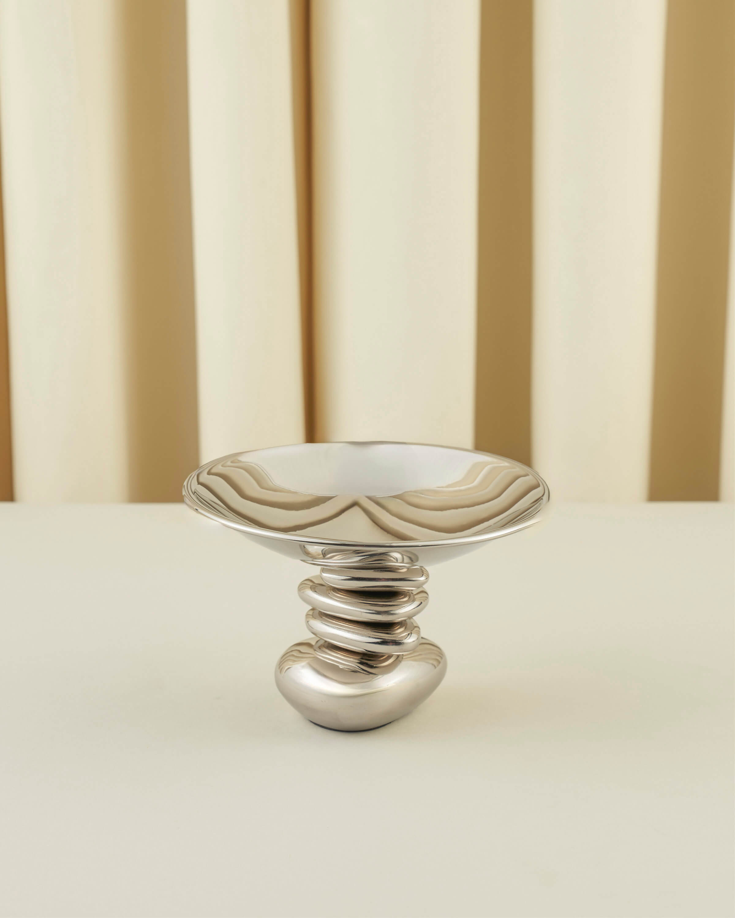 "Rawasi" Footed Flat Plate – 3 Sizes