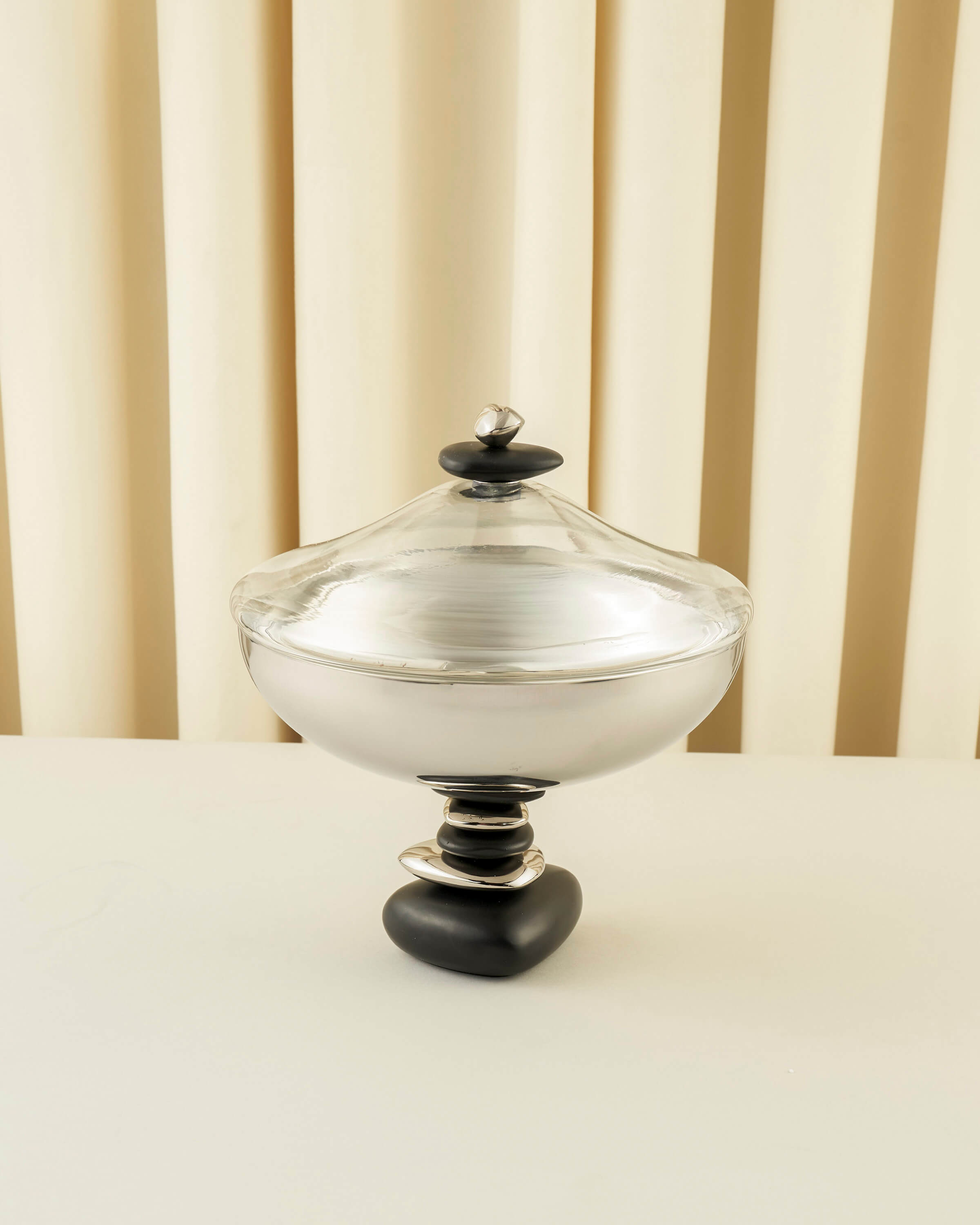 "Rawasi" Footed Bowl with Glass Dome – 3 Sizes