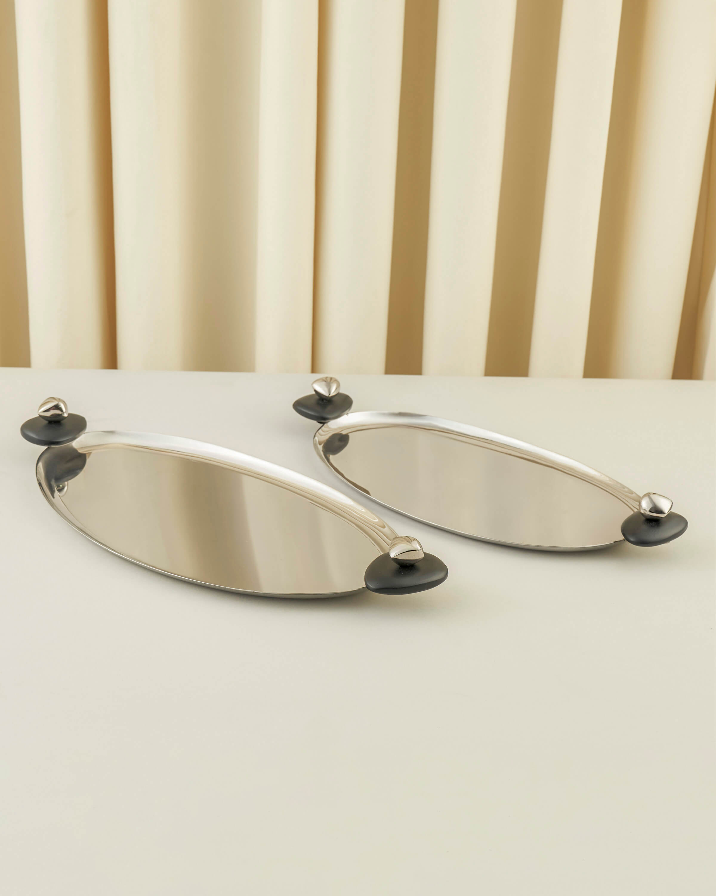 "Rawasi" Oval Serving Tray – 2 Sizes