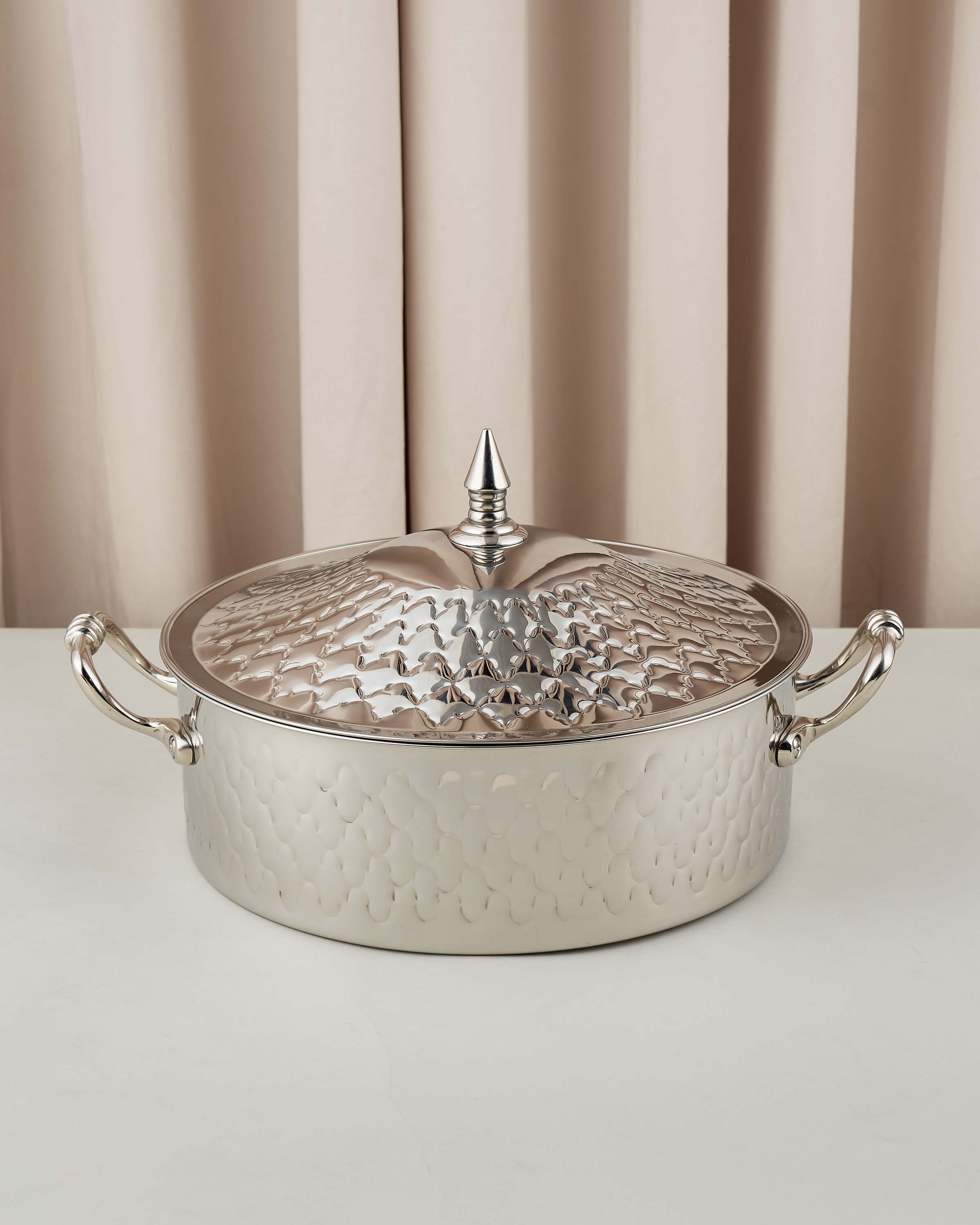 حافظة طعام بنقش طرق يدوي هندي